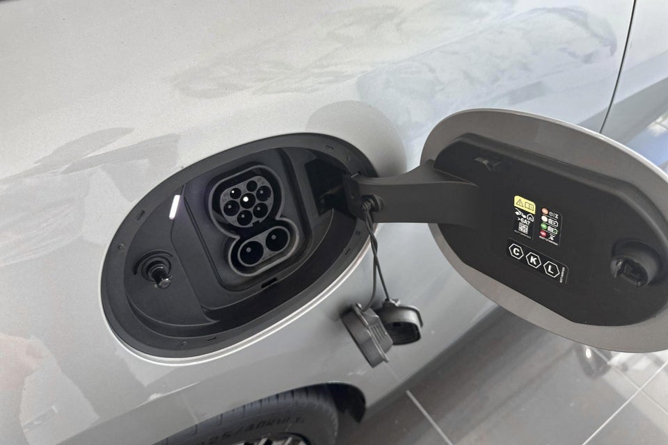 MINI Cooper SE Favoured Trim XL 3d