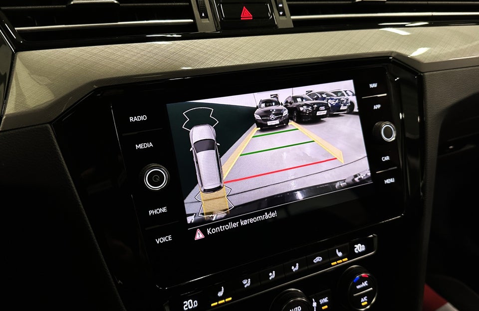 VW Passat 1,6 TDi 120 Business Variant DSG 5d