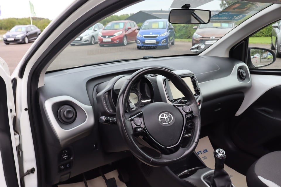 Toyota Aygo 1,0 VVT-i x-sky 5d