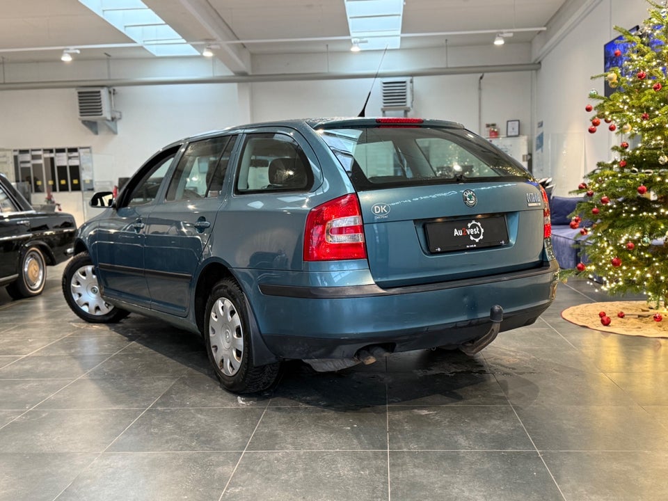 Skoda Octavia 2,0 TDi Ambiente 5d