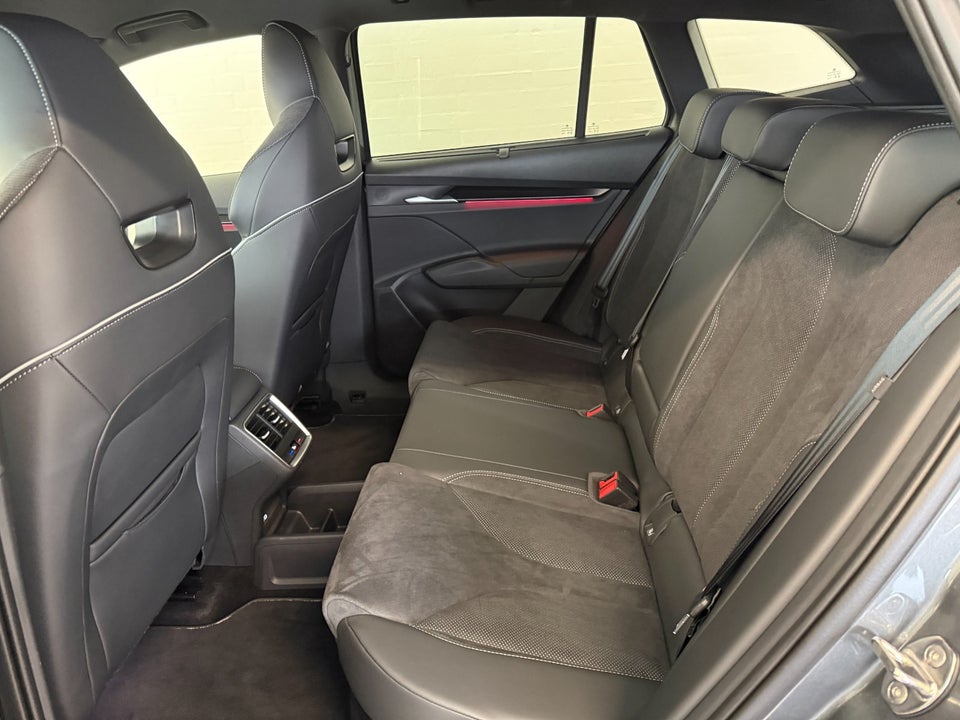 Skoda Enyaq 85 iV Sportline Advanced 5d