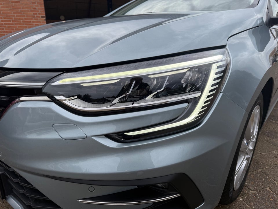 Renault Megane IV 1,6 E-Tech Sport Tourer 5d