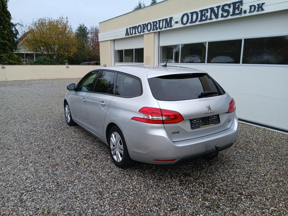 Peugeot 308 1,2 e-THP 110 Active SW 5d