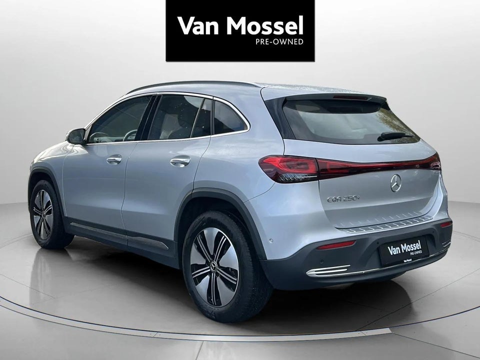 Mercedes EQA250+ Electric Art 5d