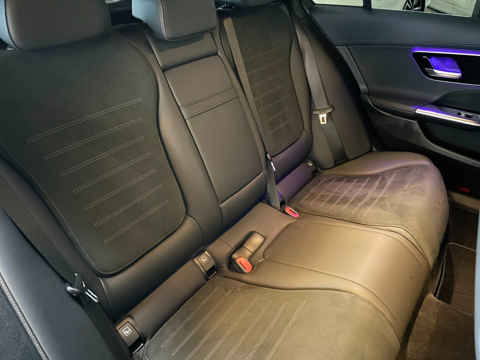 Mercedes C220 d 2,0 AMG Line stc. aut. 5d