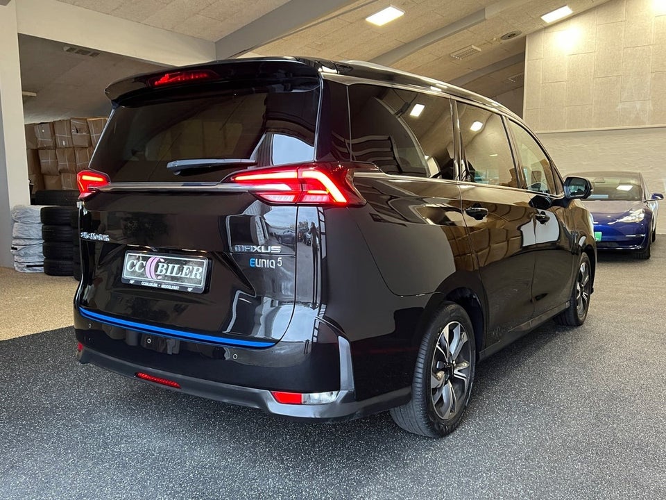 Maxus Euniq5 52 Exclusive 7prs 5d