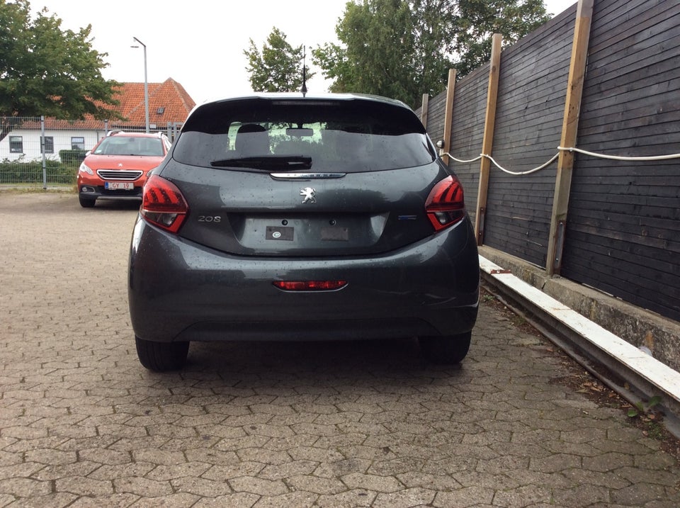 Peugeot 208 1,2 VTi 82 Allure 5d