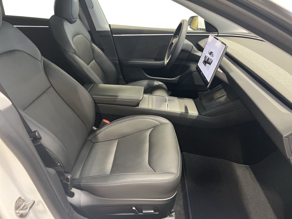 Tesla Model 3 Long Range AWD 4d