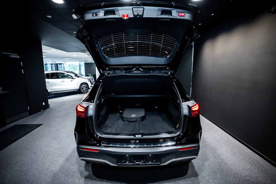 Mercedes EQA250+ AMG Advance 5d
