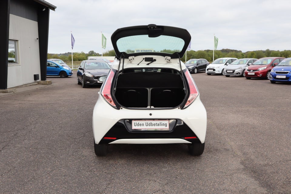 Toyota Aygo 1,0 VVT-i x-sky 5d