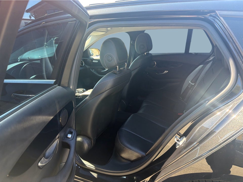 Mercedes C220 d 2,2 Avantgarde stc. aut. 5d