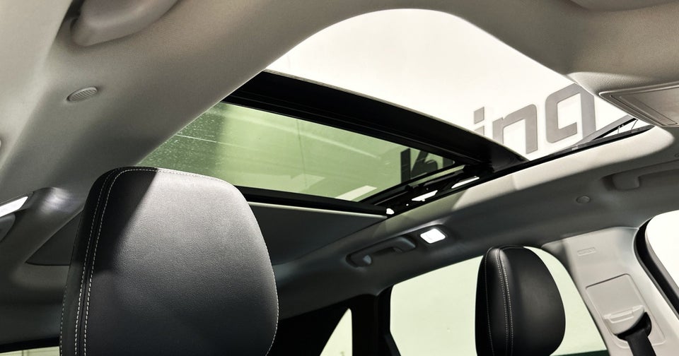 Ford Kuga 2,5 PHEV Vignale CVT 5d