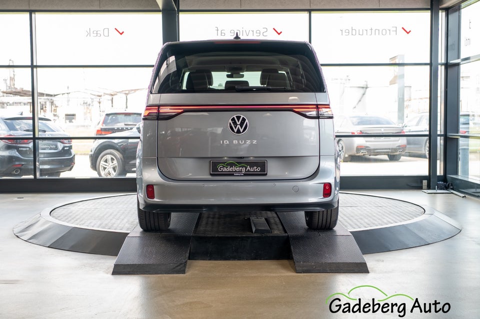 VW ID. Buzz 77 Style 75 Years Edition SWB 5d
