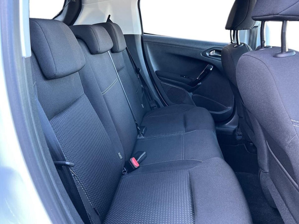 Peugeot 208 1,5 BlueHDi 100 Prestige 5d