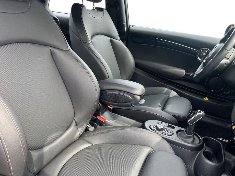 MINI Cooper SE Edition Premium Plus 3d