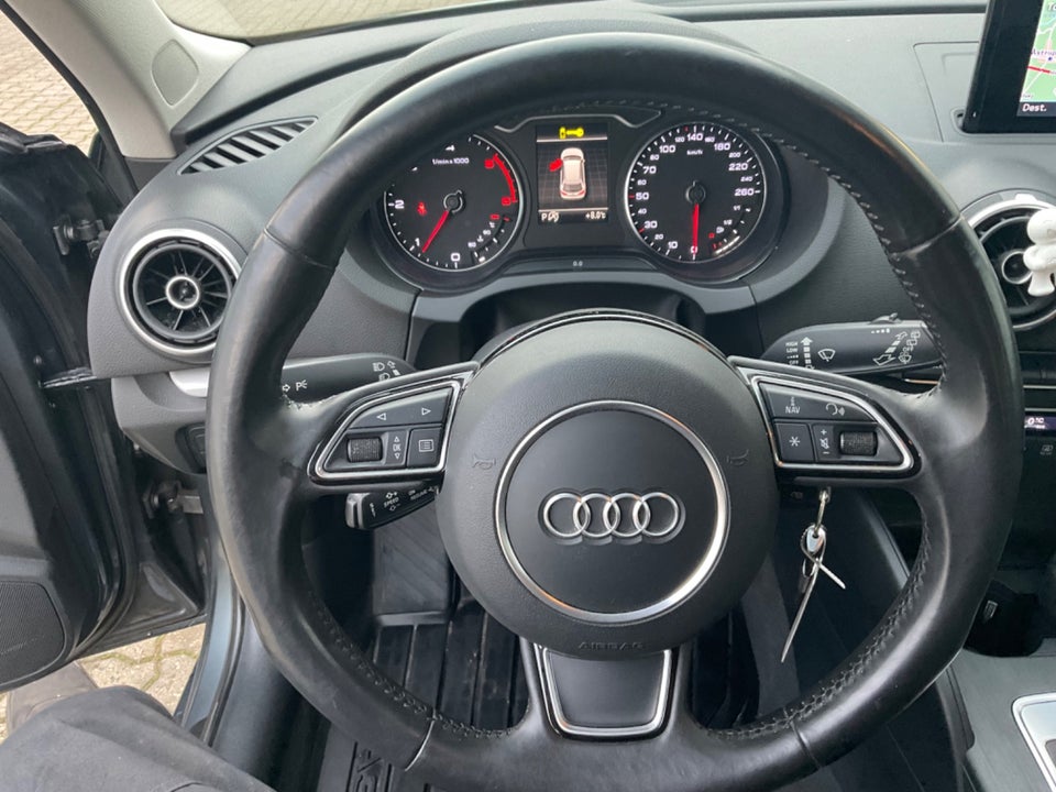 Audi A3 2,0 TDi 150 Ambiente Sportback S-tr. 5d