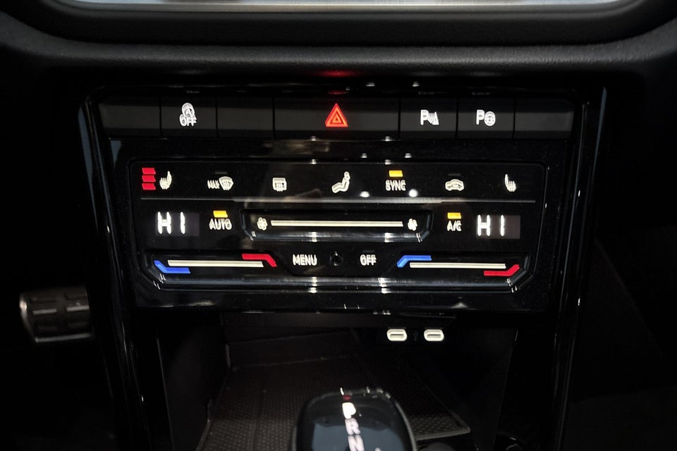 VW T-Roc 1,5 TSi 150 R-line DSG 5d