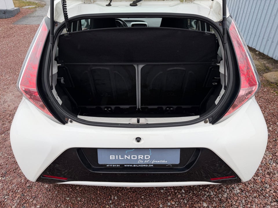 Toyota Aygo 1,0 VVT-i x-touch 5d