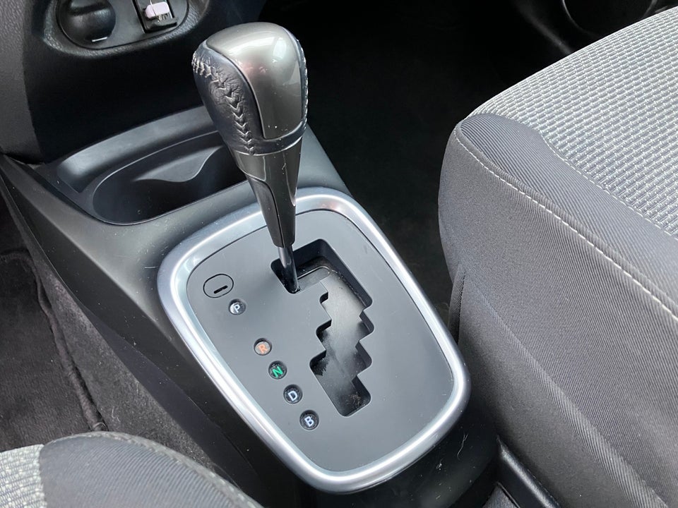 Toyota Yaris 1,5 Hybrid H1 e-CVT 5d