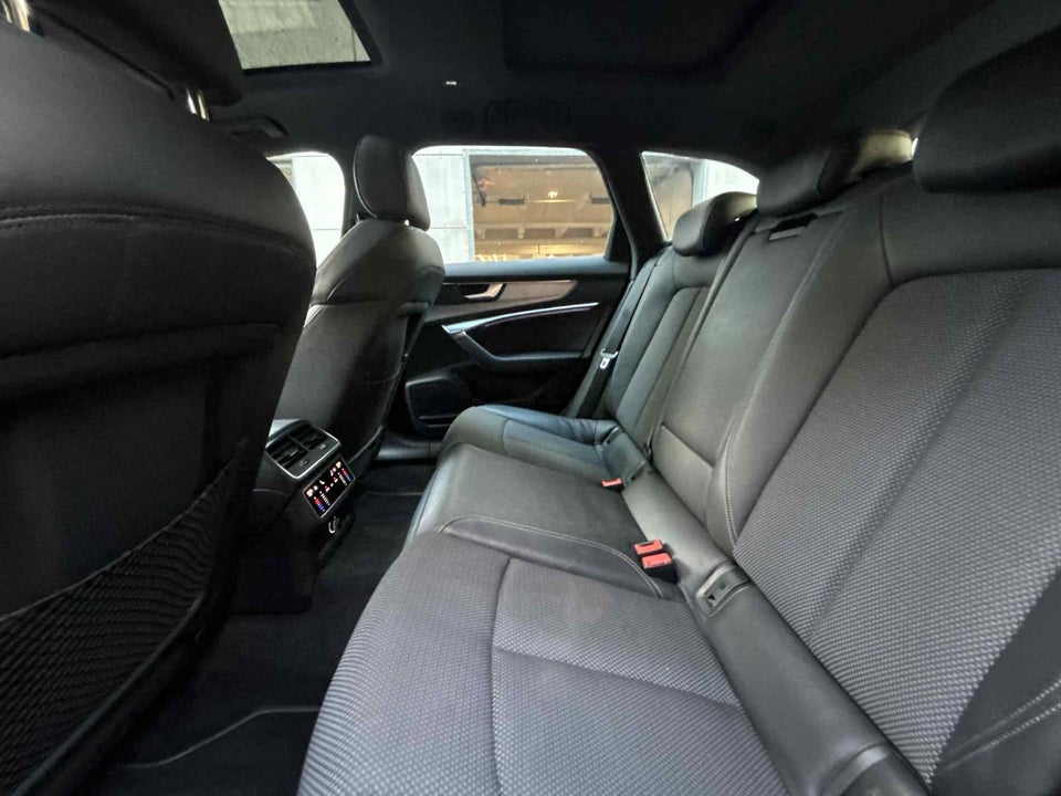 Audi A6 45 TFSi Avant S-tr. 5d