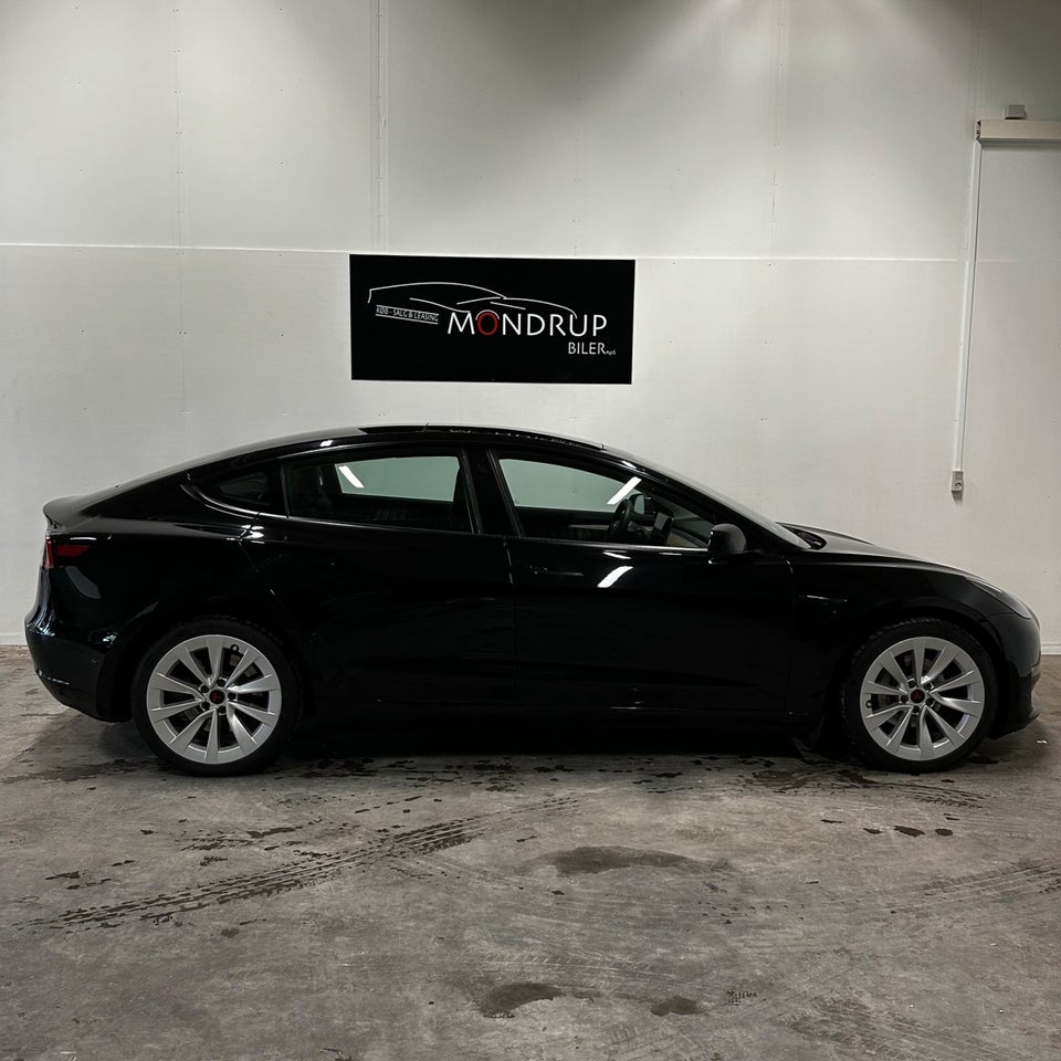 Tesla Model 3 Long Range AWD 4d