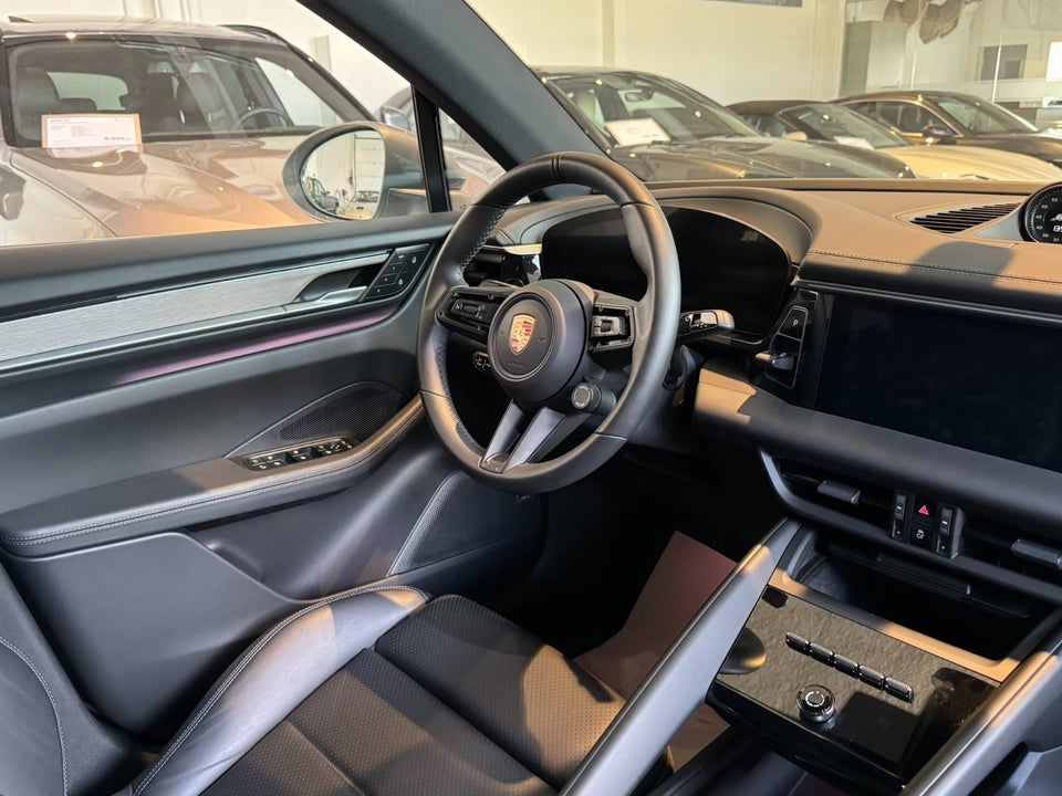 Porsche Macan 4 5d