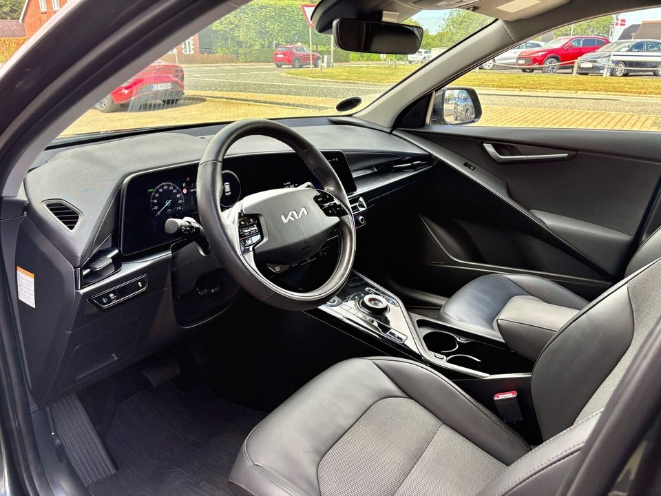 Kia Niro 64 EV Prestige 5d