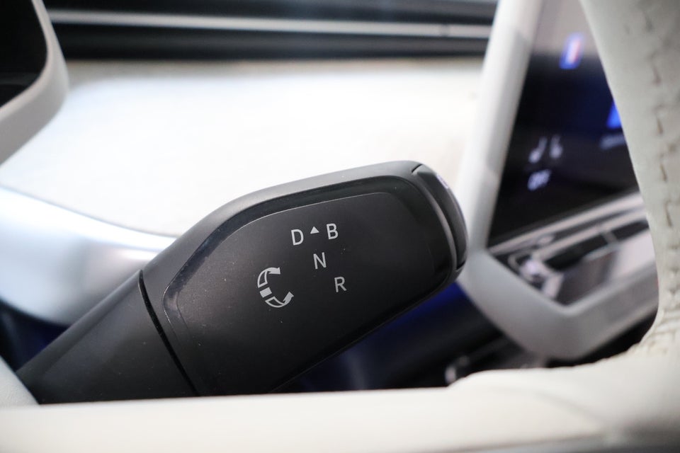 VW ID.Buzz 77 Pro SWB 5d