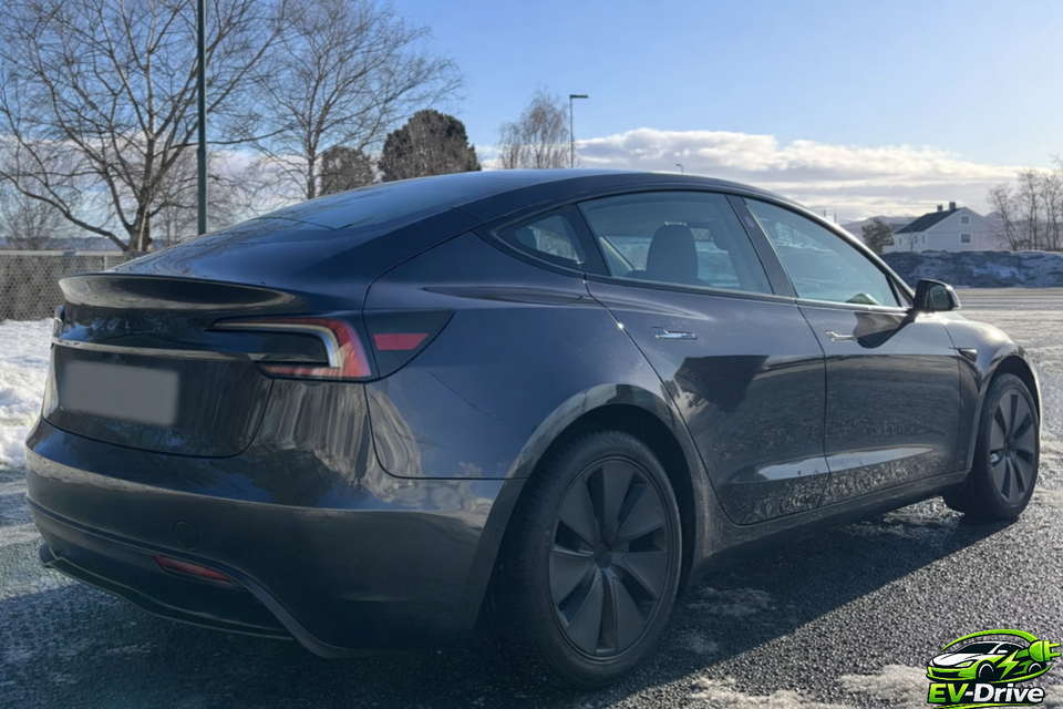 Tesla Model 3 RWD 4d