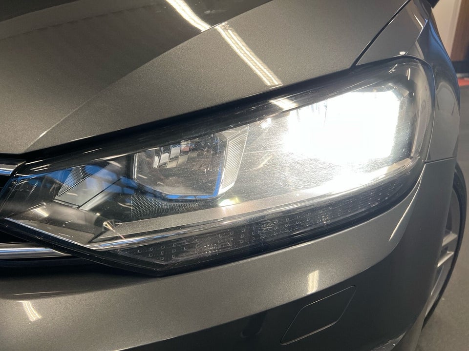 VW Touran 1,6 TDi 115 Comfortline Connect DSG 7prs 5d