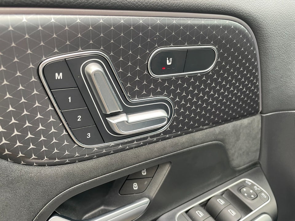 Mercedes EQA350 AMG Line Premium 4Matic 5d