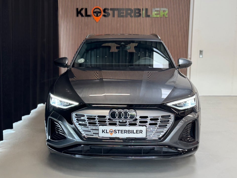 Audi Q8 e-tron 55 S-line quattro 5d