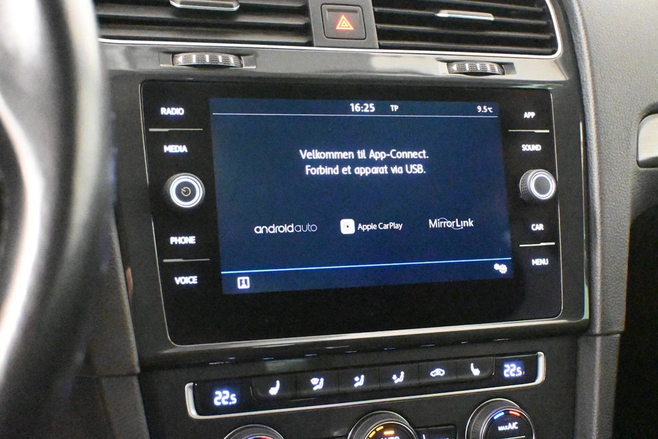 VW Golf VII 2,0 TDi 150 Comfortline+ Connect Variant DSG 5d