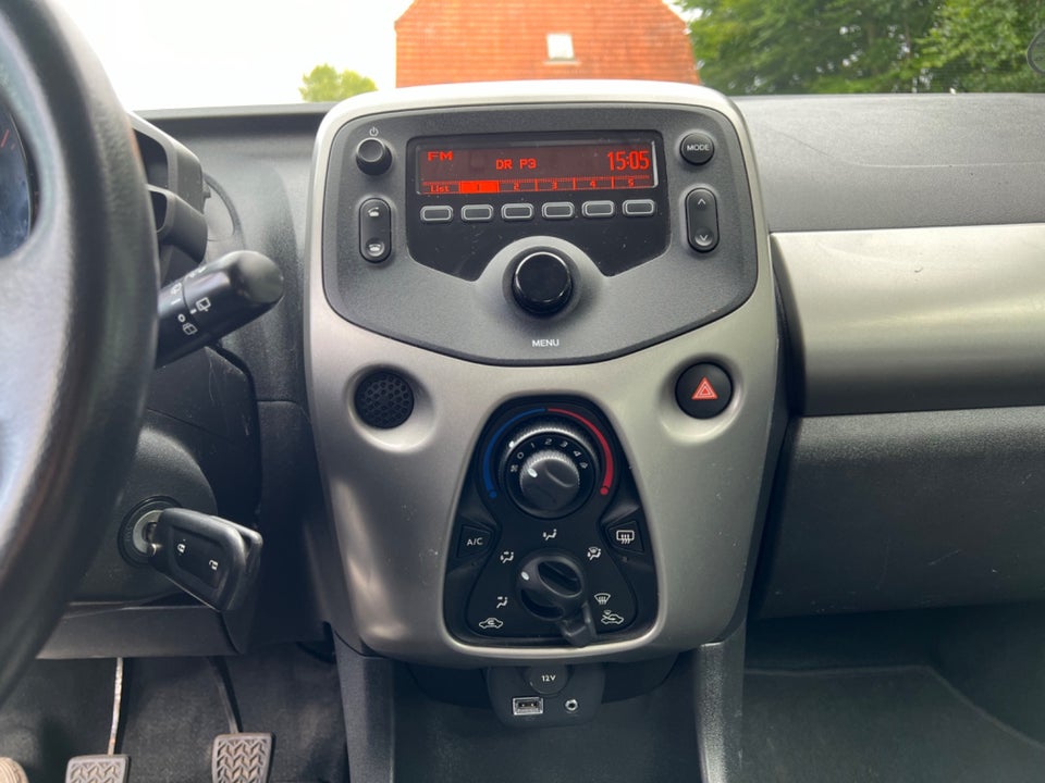 Toyota Aygo 1,0 VVT-i x-wave 5d