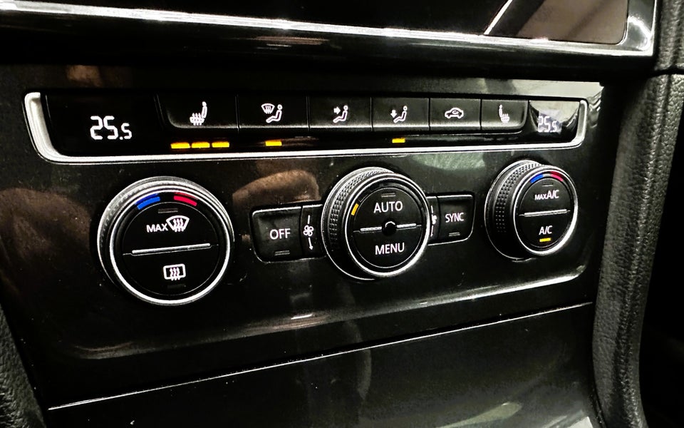 VW Golf VII 1,5 TSi 130 Highline DSG 5d