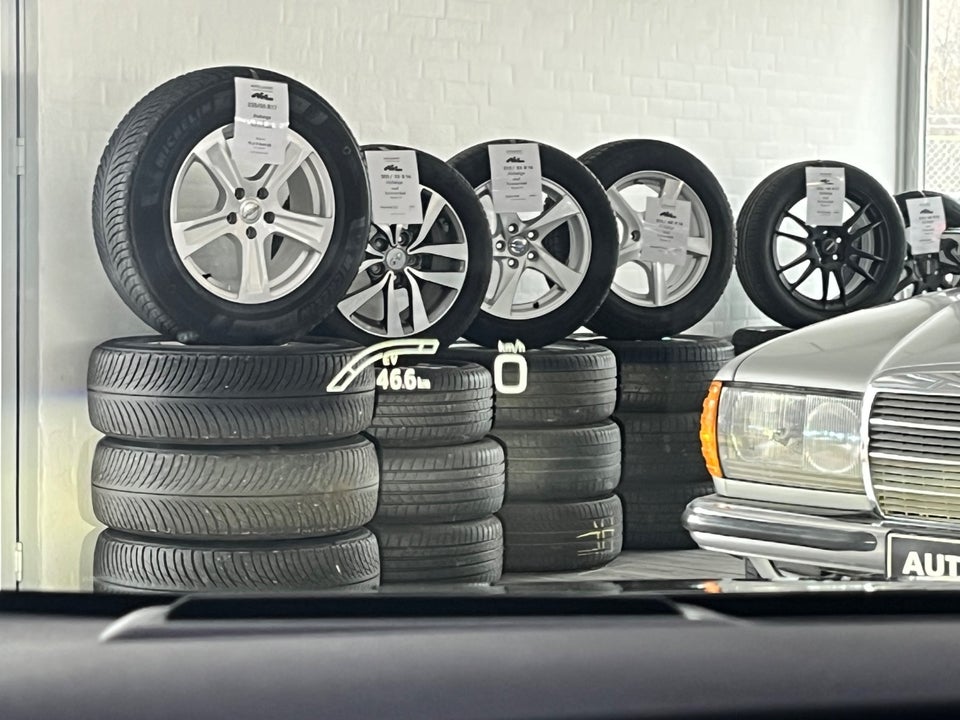 Toyota Prius 1,8 Plug-in Hybrid H3 MDS 5d