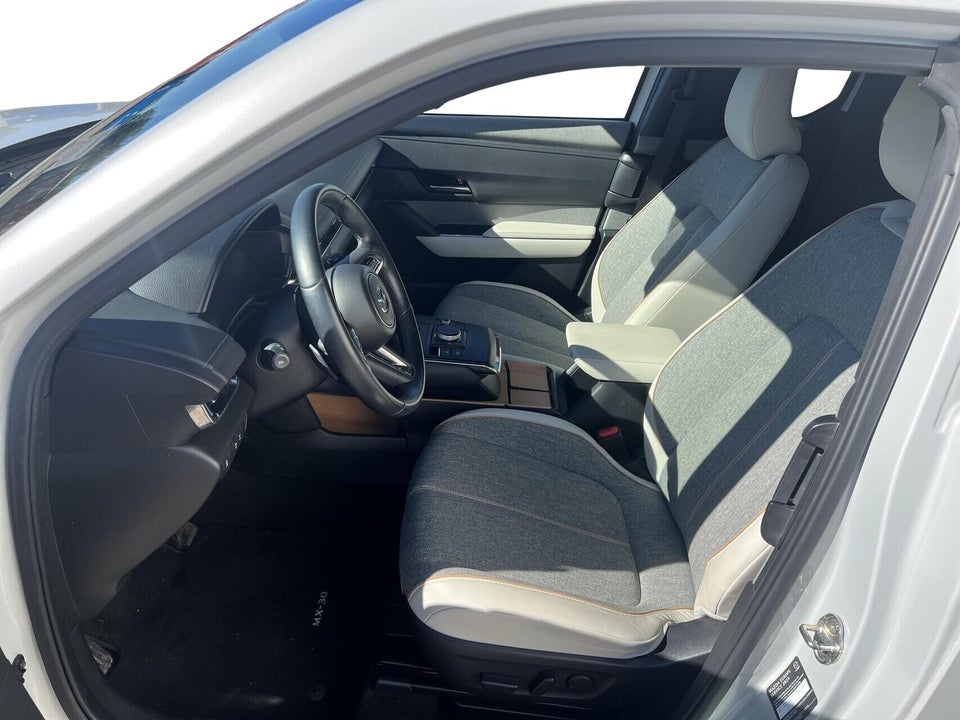 Mazda MX-30 e-SkyActiv First Edition 5d