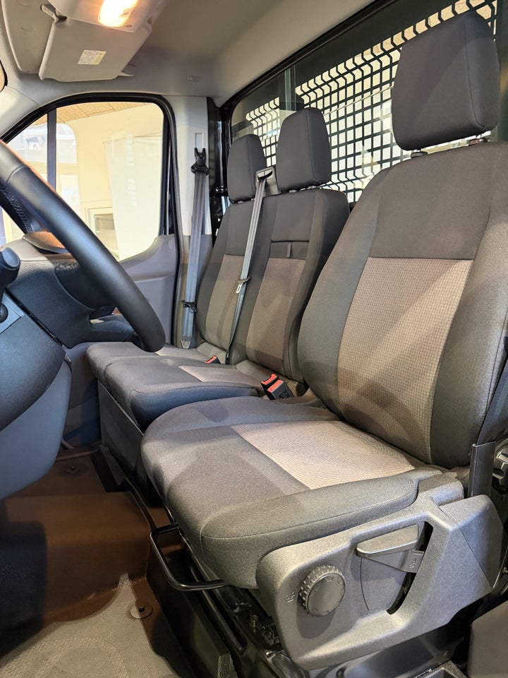 Ford E-Transit 350 L3 Chassis 68 Trend H1 RWD