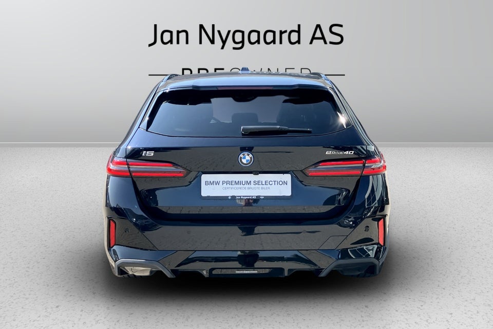 BMW i5 eDrive40 Touring Supercharged 5d