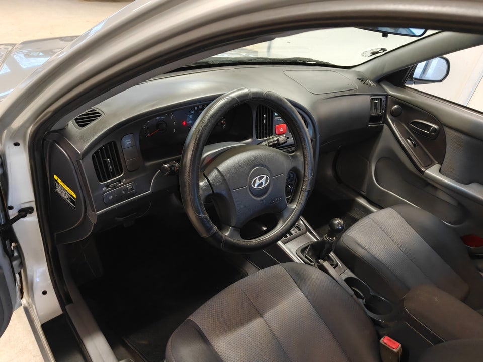 Hyundai Elantra 2,0 GLS Air 5d