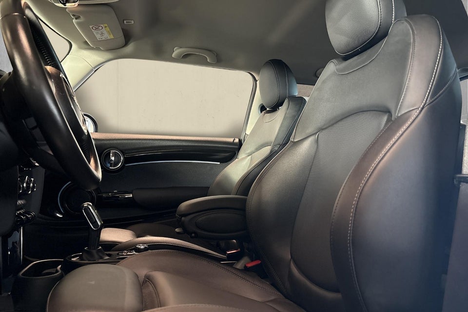 MINI Cooper SE Classic Trim 3d