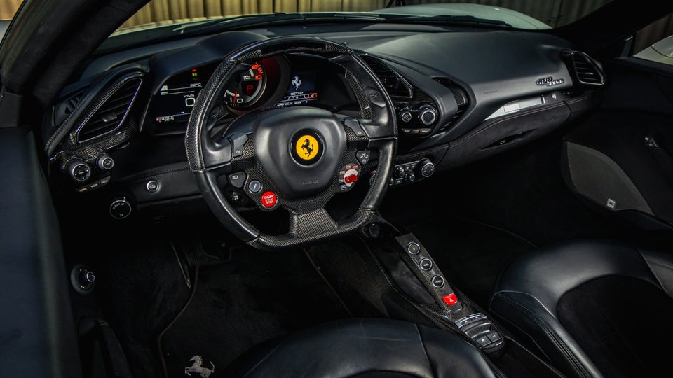 Ferrari 488 Spider 3,9 DCT 2d