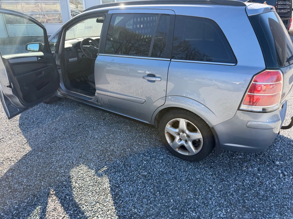 Opel Zafira 1,9 CDTi 100 Enjoy 5d