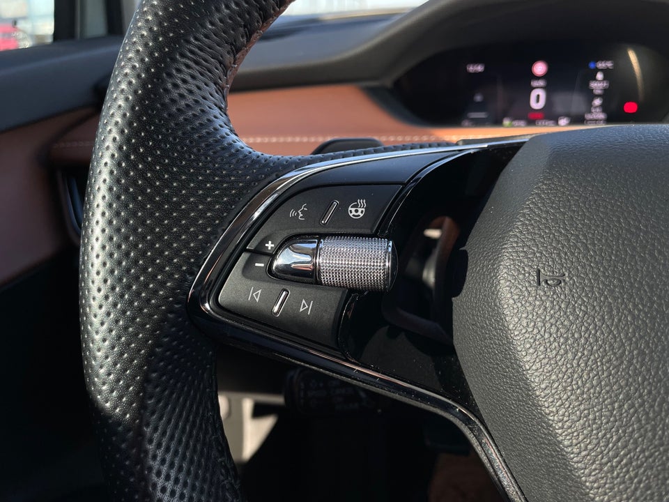 Skoda Enyaq 80 iV Suite 5d