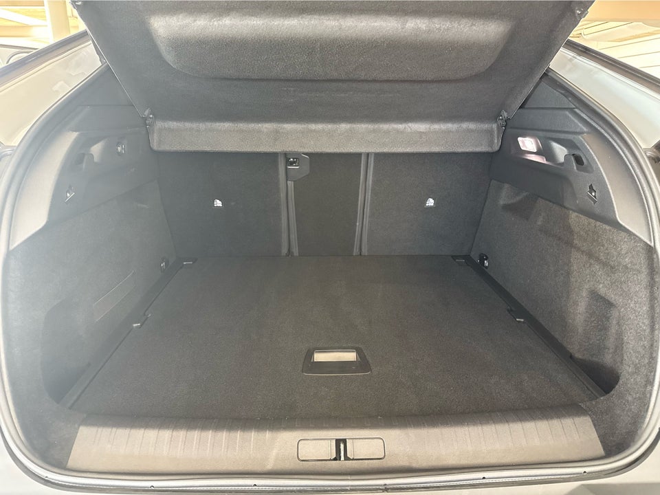 Peugeot e-3008 77 Allure 5d