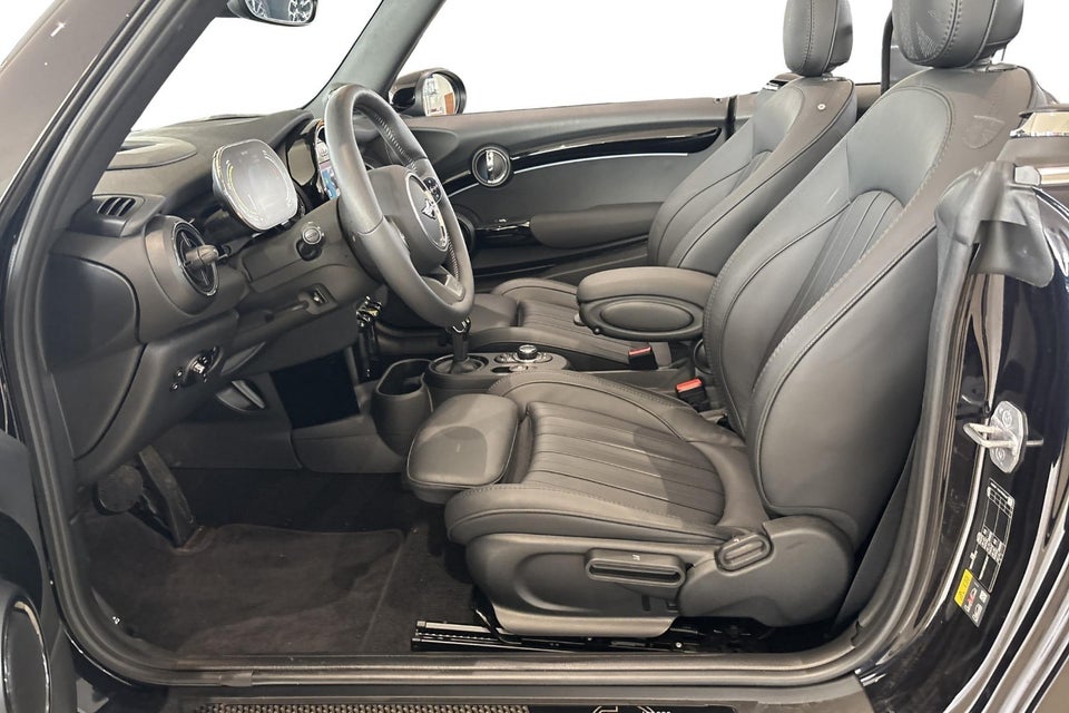 MINI Cooper SE Cabriolet 2d