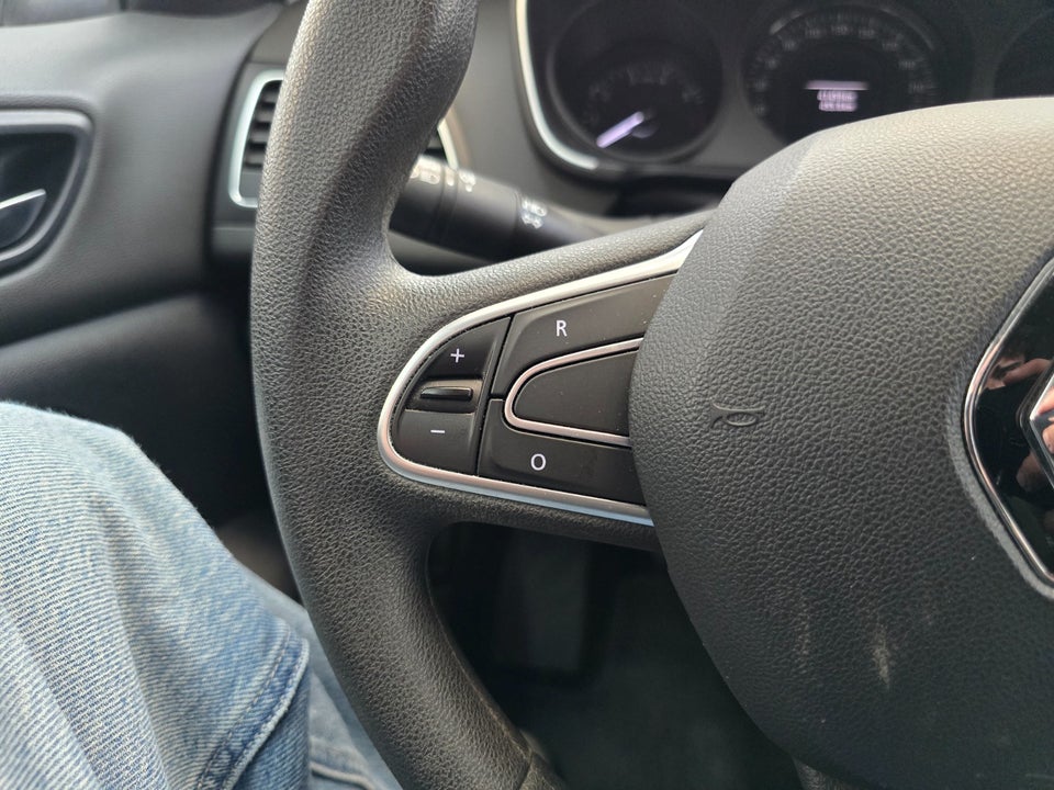 Renault Megane IV 1,2 TCe 100 Life 5d