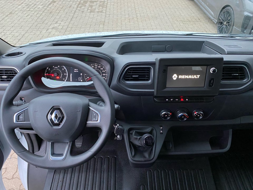 Renault Master IV T35 2,3 dCi 165 L4 Chassis RWD