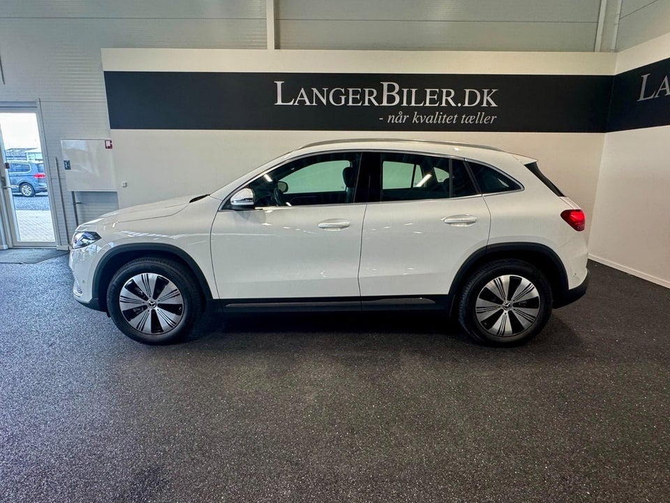 Mercedes EQA300 Progressive 4Matic 5d