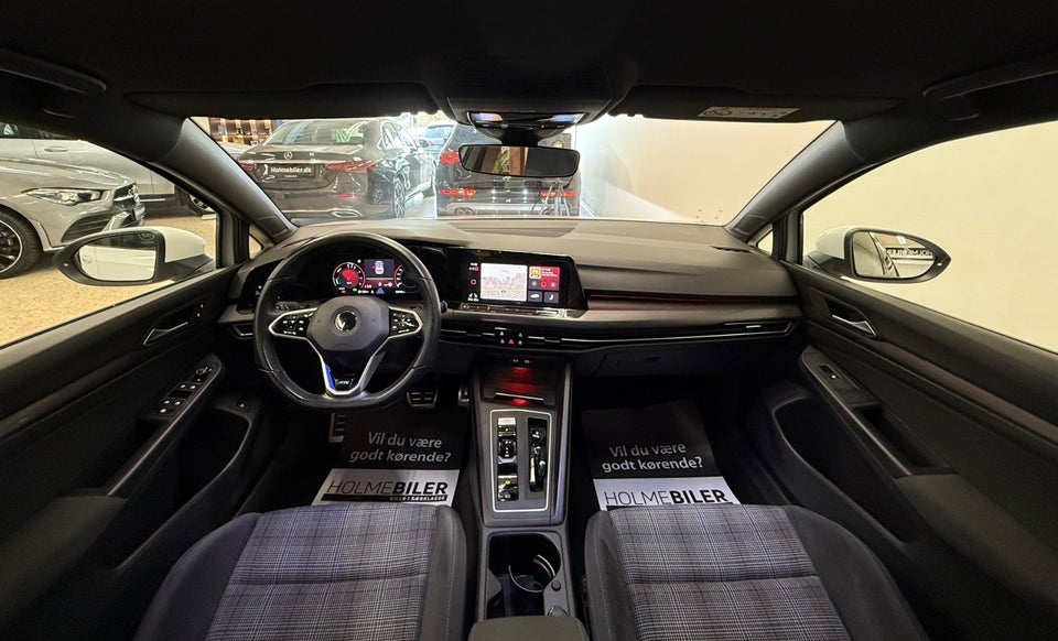 VW Golf VIII 1,4 GTE DSG 5d